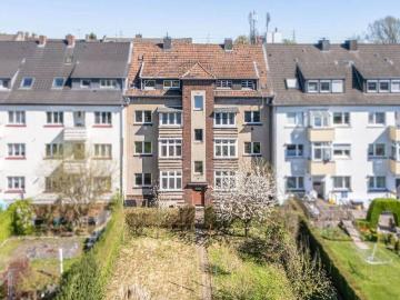 Leerstehendes Mehrfamilienhaus mit enormem Entwicklungspotenzial!