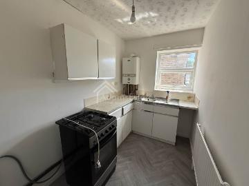 Lees Hall Road, Dewsbury WF12, 1 bed flat to rent, £610 pcm | PrimeLocation