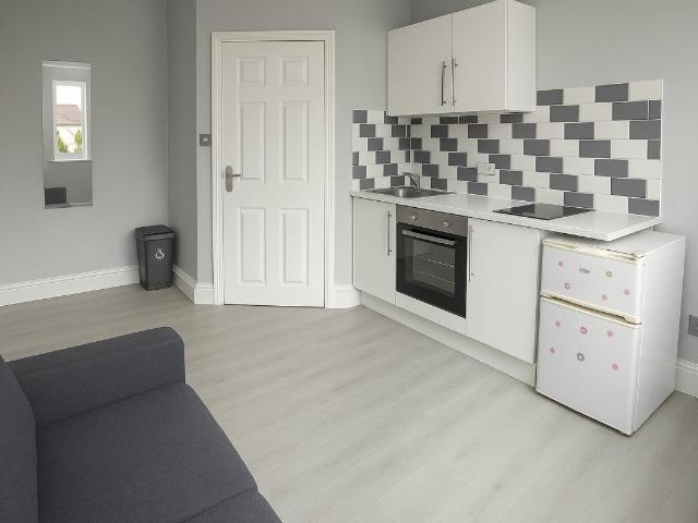 Leeside Crescent, Temple Fortune NW11, 1 bed flat to rent, £1,350 pcm | PrimeLocation