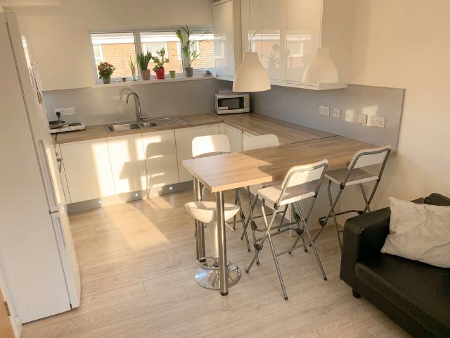 Leeson Walk 410318, Harborne B17 4 bed house to rent £1,999 pcm £461 pw
