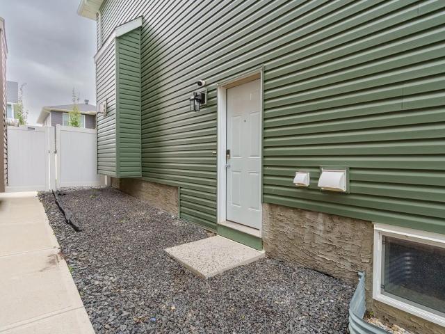 Legal 2 Bedroom + Den Basement Suite in Evanston NW