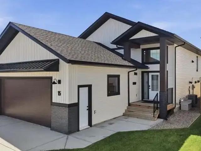 LEGAL 2 BEDROOM SUITE FOR RENT