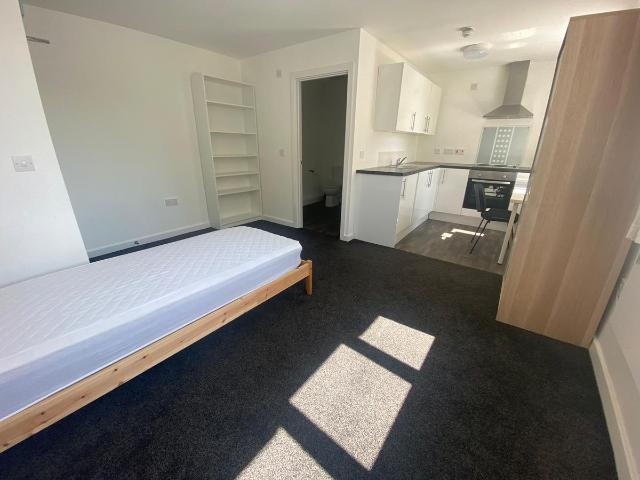Legends Court, Wolverhampton WV1, Studio to rent, £625 pcm | PrimeLocation