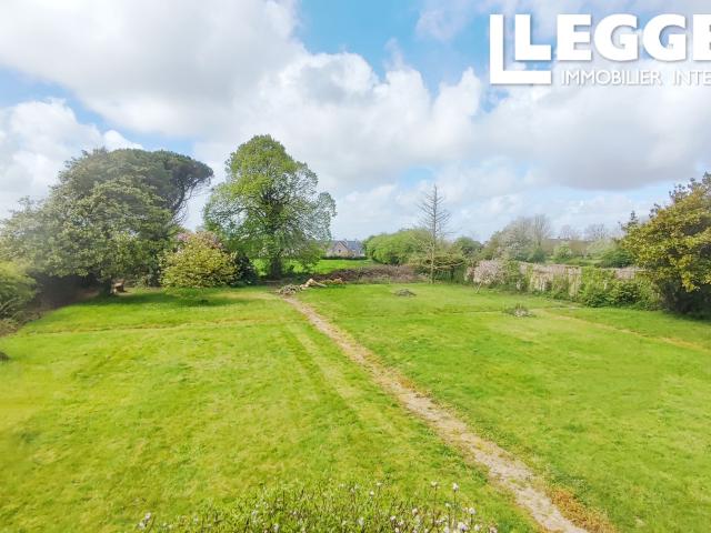 Leggett vous offre 2 maisons, studio, 400+ m², 4506m2, chapelle XIVe siècle, près de la plage d'Utah, 2 gîtes