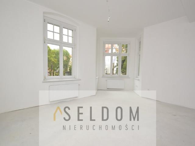 Do sprzedania odrestaurowane mieszkanie 42 m² w Legnicy