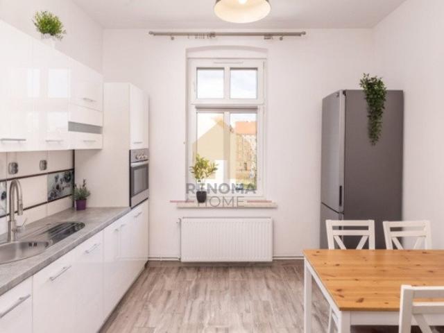 Do sprzedania przestronne 3 pokojowe mieszkanie 75 m² w Legnicy
