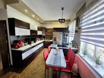 Stylowe 3 pokojowe mieszkanie z tarasem w centrum Legnicy