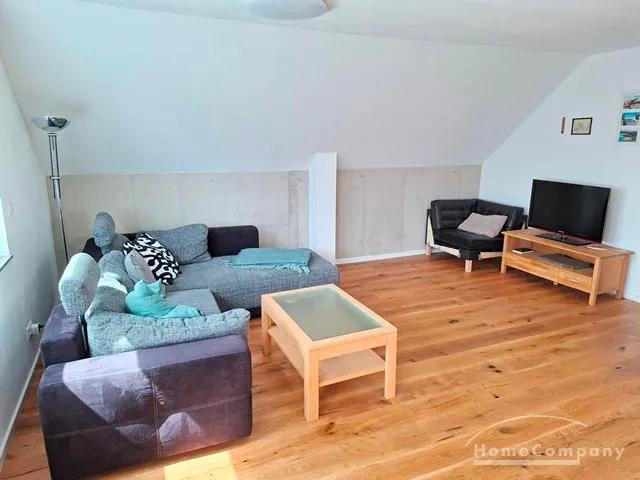 Lehrte, Modern furnished new apartment on the 2nd floor with roof terrace and internet