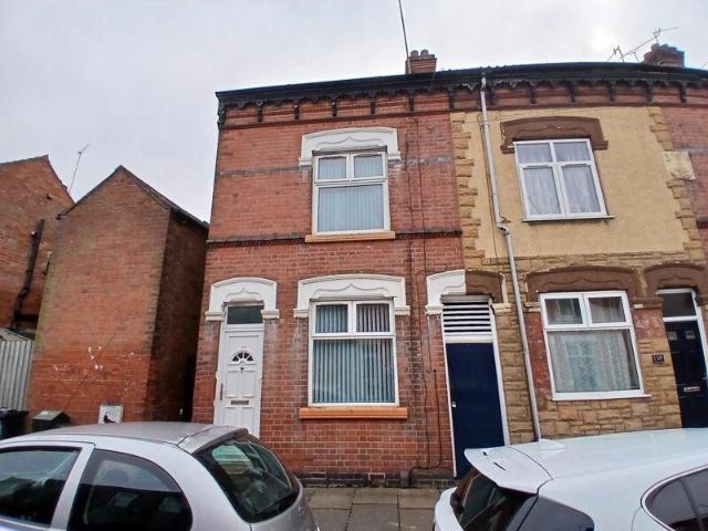 Leicester LE2 3 bed end of terrace house to rent £1,200 pcm £277 pw