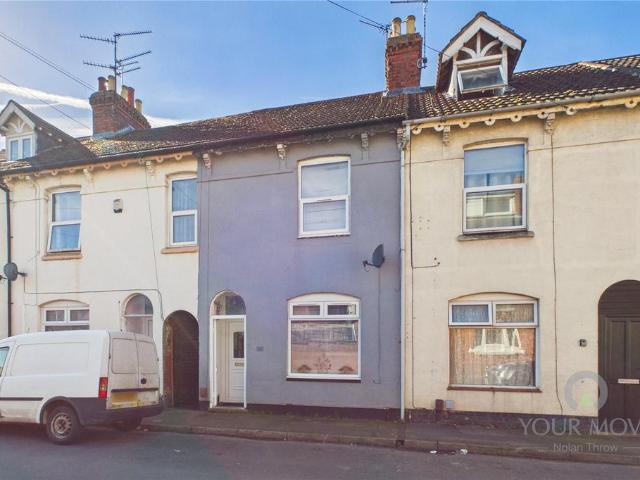 Leicester Street, Kettering NN16 2 bed terraced house to rent £925 pcm £213 pw