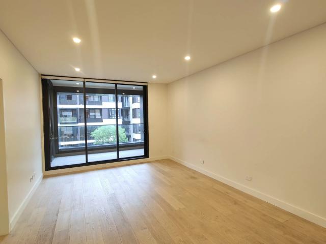 LEICHHARDT | TWO BEDROOMS APARTMENT PLUS STUDY | GREAT LOCATION!