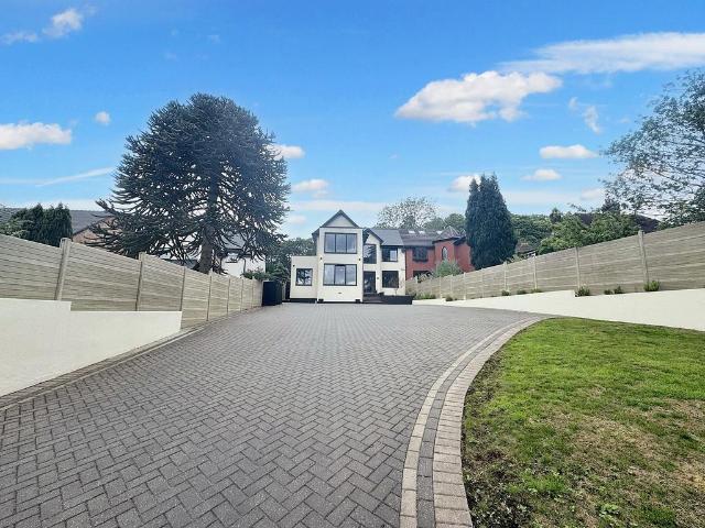 Leigh Road, Manchester M28 4 bed house to rent £5,000 pcm £1,154 pw