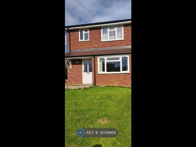 Leigh Road, Fareham PO16, 3 bed semi detached house to rent, £1,600 pcm | PrimeLocation