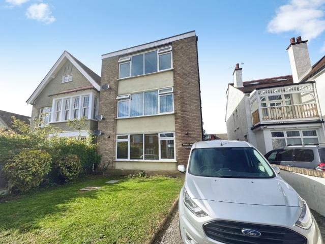 Leigh Road, Leigh On Sea SS9, 2 bed flat to rent, £1,250 pcm | PrimeLocation