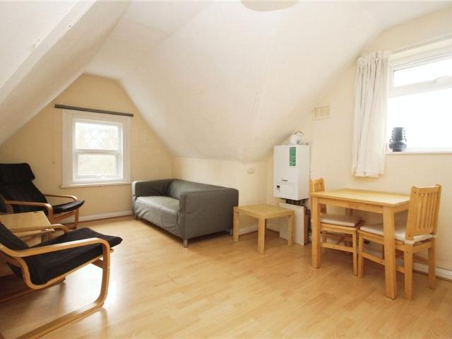 Leigham Vale, London, SW16 2JG
