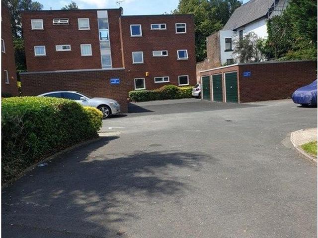 Leighstone Court, Chester CH2, 2 bed flat to rent, £1,100 pcm | PrimeLocation