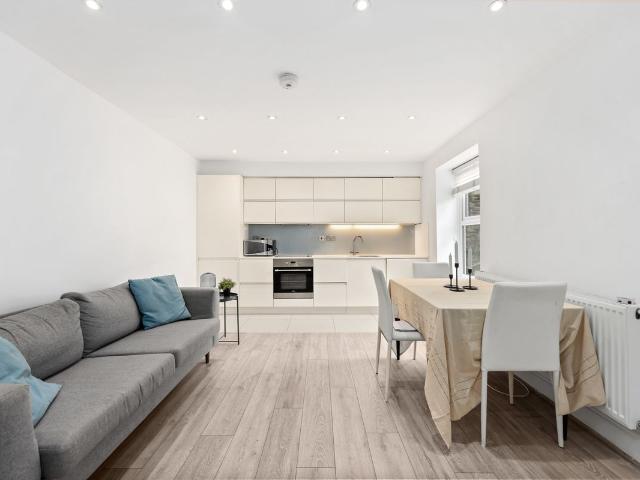 Leighton Road, Kentish Town NW5, 2 bed terraced house to rent, £3,200 pcm | PrimeLocation