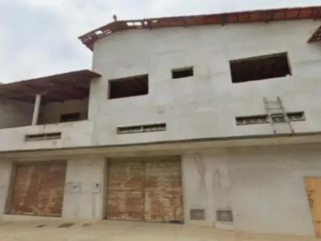 Leilão Casa De R$1.220.000,00 Por R$610.000,00