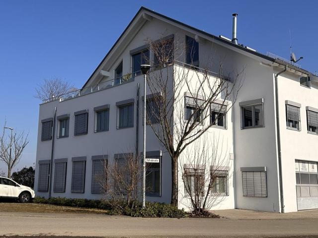Leinfelden Kleine Einheit Teilmöbliert 120 m2 bis 240m2 Büro / tolle Lage