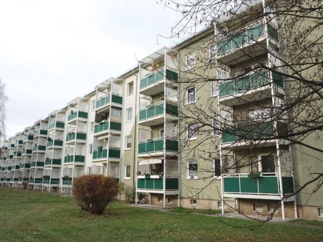 Leipzig Sellerhausen kleine 4 Zimmer Wohnung mit Balkon und Wannenbad in ruhiger, grüner Umgebung