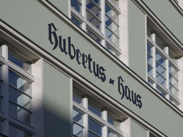 Leipziger Architekturjuwel Großzügige 5 Zimmer Wohnung im Hubertus Haus