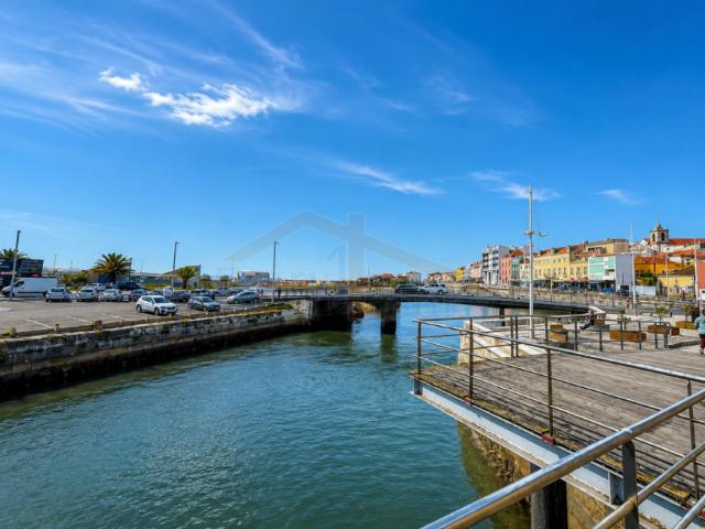 Leiria Peniche 2520 102394862