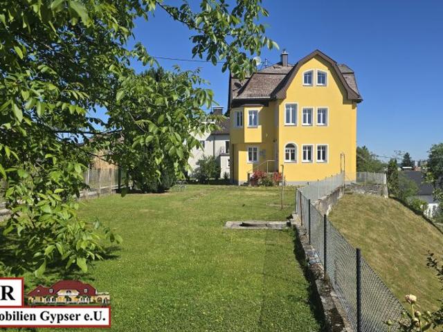 LEISTBARE Stadtwohnung mit Gartennutzung sofort zu beziehen!
