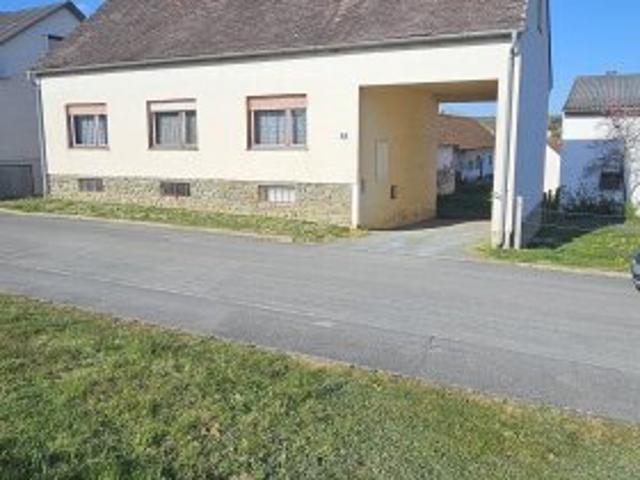 Leistbarer Streckhof in ruhiger sonnigen Lage mit vielen Möglichkeiten!