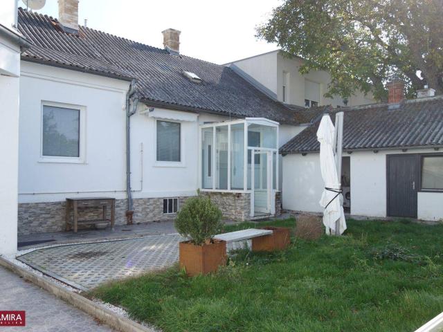 Leistbares Wohnen mit Garten und großer Garage, ruhige Lage im Zehnerviertel