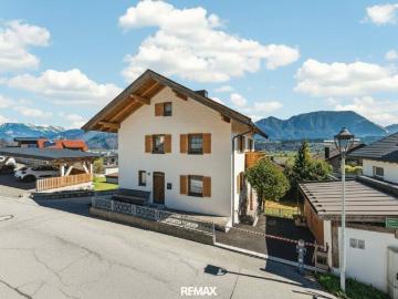 Leistbares Wohnhaus mit zwei Einheiten