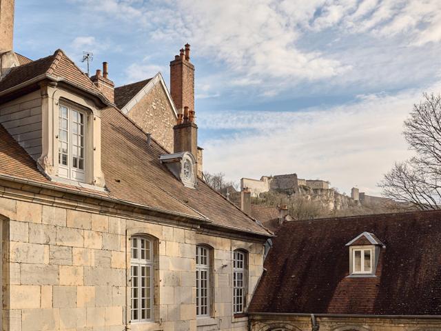 L'élégance en arrière cour 274m² Besançon