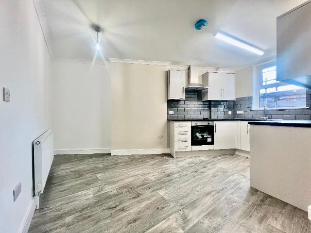 Leppings Lane, Sheffield S6, 1 bed flat to rent, £755 pcm | PrimeLocation