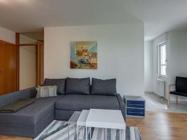 Lerchenau: Very quiet 2 room ground floor apartment