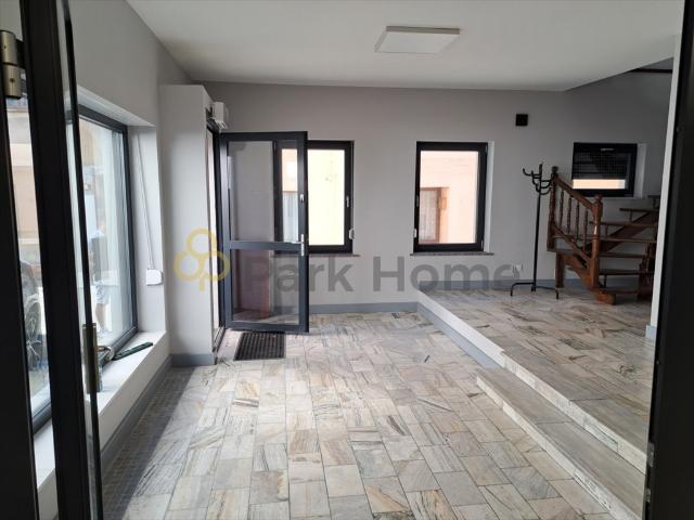 Do sprzedania przestronny lokal 108,5 m² w centrum Leszna