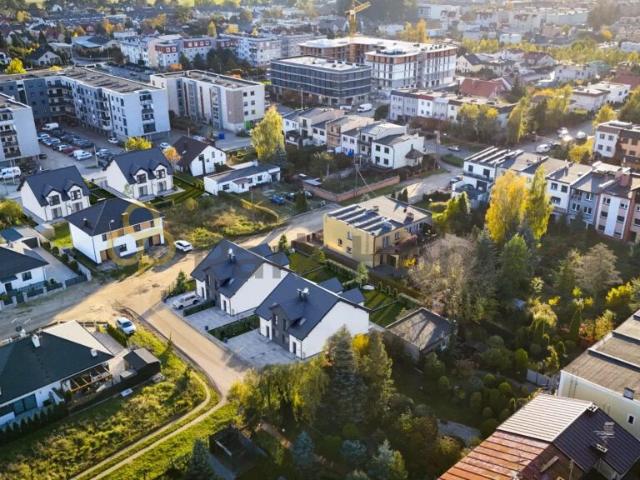 Nowoczesny dom z działką 230 m² w Lesznie komfort i spokój