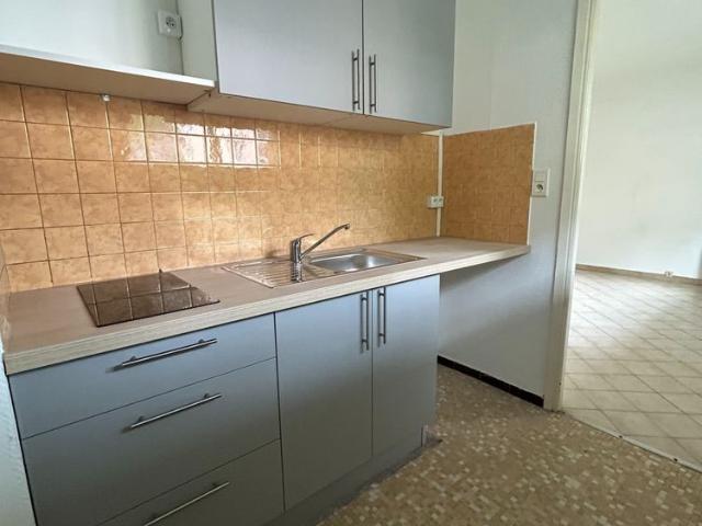« LES ANGLES STUDIO 29.50M² »
