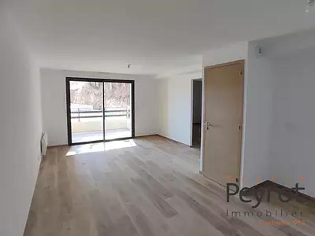 Les Angles 66210 Achat / Vente appartement 3 pièces t3 parking