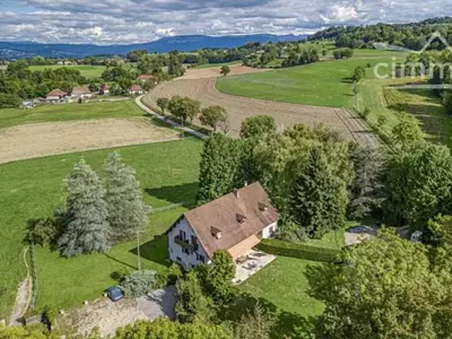 Les Abrets en Dauphiné 38490 Achat / Vente maison 15 pièces t15