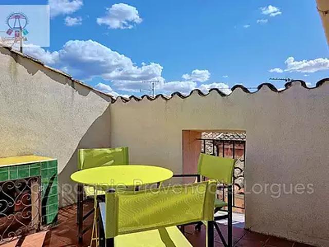 Les Arcs 83460 Achat / Vente appartement 4 pièces t4 au dernier étage terrasse