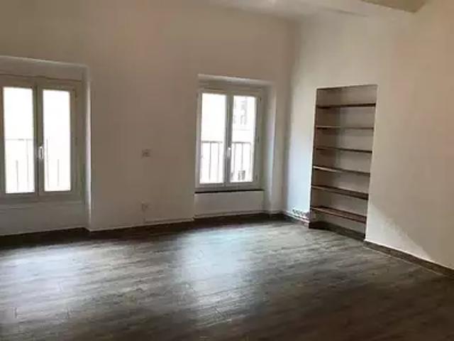 Les Arcs 83460 Location appartement 3 pièces t3 au dernier étage