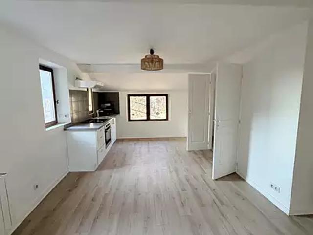 Les Arcs 83460 Location appartement 3 pièces t3 au dernier étage