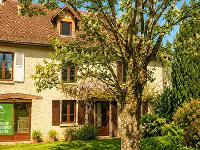 Les Avenières Veyrins Thuellin 38630 Achat / Vente maison 5 pièces t5 au dernier étage jardin