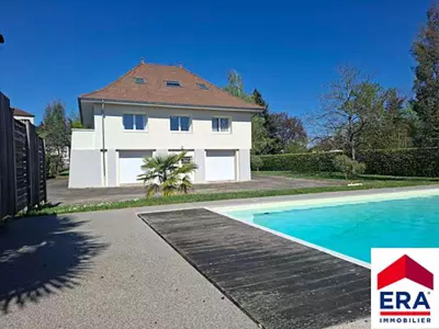 Aoste 38490 Achat / Vente maison 8 pièces t8 piscine