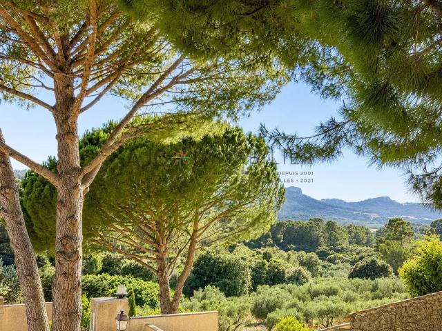 Les Baux de Provence – Maison de caractère avec vue sur les Alpilles