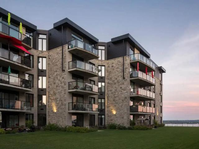 Les Belvédères sur le Fleuve Beauport Apartments — 2 Bedroom + Den 1320, 1330 and 1340 boulevard des Chutes