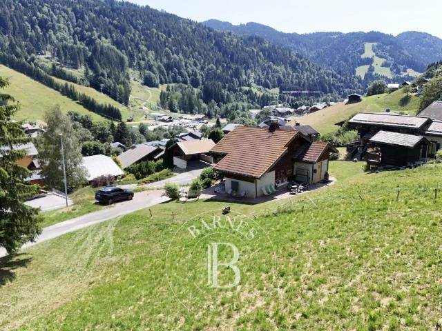 Les Gets – Ensemble Immobilier – Terrain Constructible 3 813. 229m² Les Gets