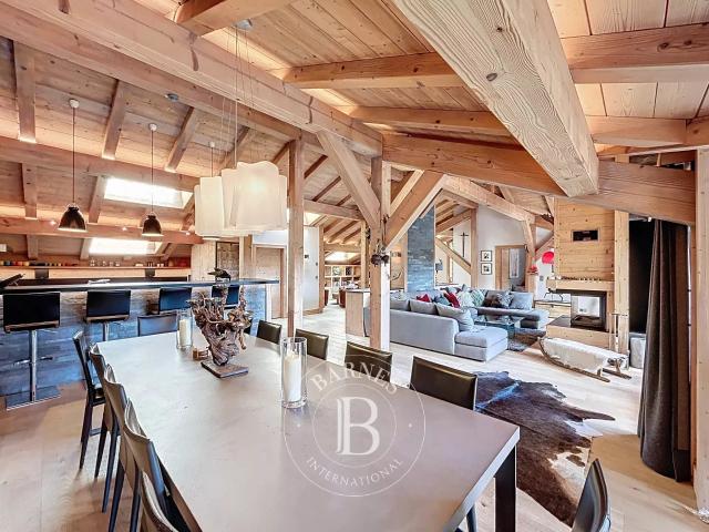 Les Gets Penthouse de 325 m² de surface totale 5 chambre. 267m² Les Gets