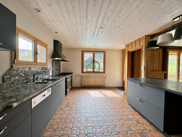 LES ECORCES GRANDE MAISON AVEC PISCINE