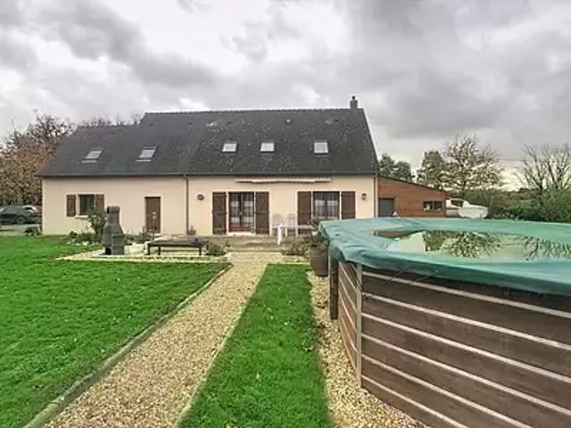 Les Hauts d'Anjou 49330 Achat / Vente maison 6 pièces t6 piscine terrasse