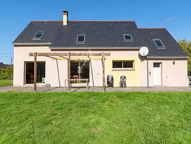 Les Hauts d'Anjou 49330 Achat / Vente maison 8 pièces t8 terrasse cave